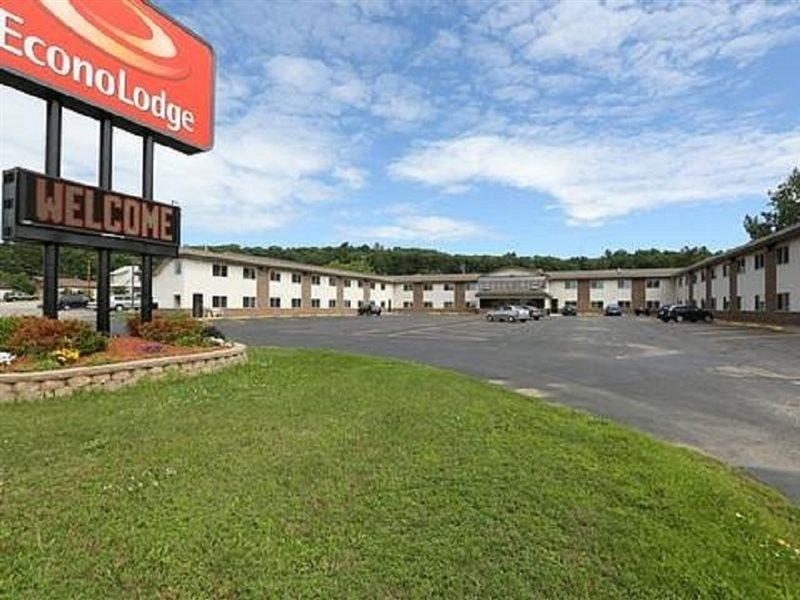 Hotel Baymont By Wyndham Iron Mountain Zewnętrze zdjęcie