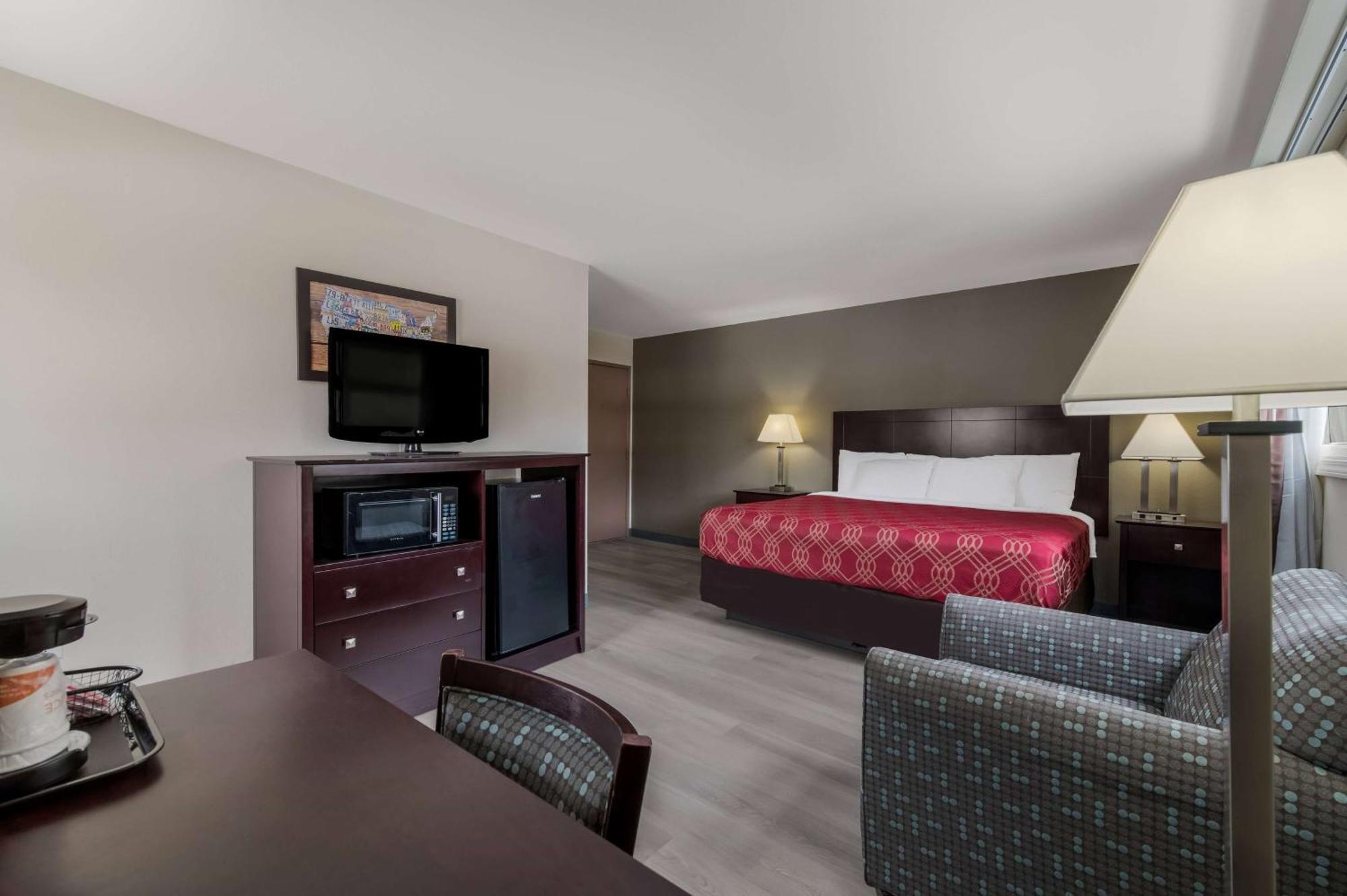Hotel Baymont By Wyndham Iron Mountain Zewnętrze zdjęcie
